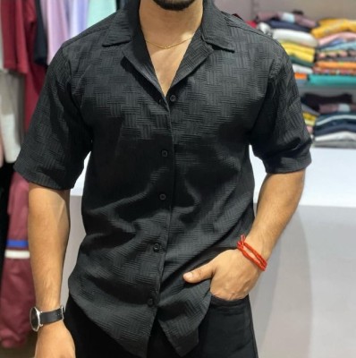 Somnathya Men Solid Casual Black Shirt