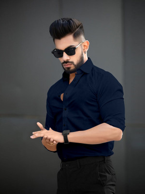 UWR Men Solid Casual Blue Shirt