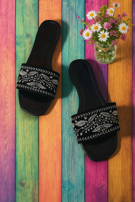 the royal craft Women Flats(Black , 5)