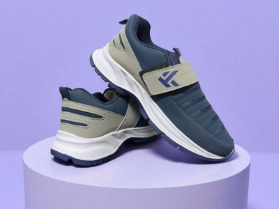 Free Kicks SW- MOC-02 Trendy Sneakers For Men(Navy , 7)