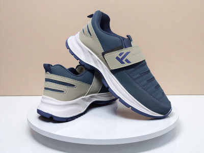 Free Kicks SW- MOC-02 Trendy Sneakers For Men(Navy , 7)