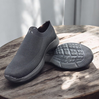 Free Kicks FK--912 Black Lightweight Running Shoes Slip On Sneakers For Men(Black , 10)