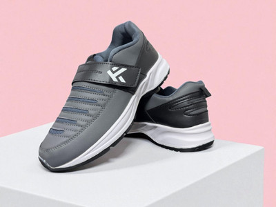 Free Kicks SW- MOC-02 Premium Sneakers For Men(Grey , 6)
