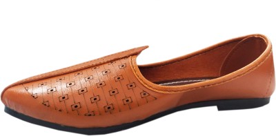 AXOLOTL AXOLOTL Men Stylish Laser cut Ethnic Mojaris/Jutis Combo Pack Jutis For Men(Tan , 6)