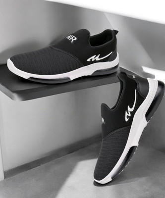 Free Kicks FK-MEXICO Black Dailywear Sports Sneakers Slip On Sneakers For Men(Black, White)