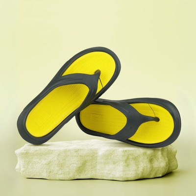 CIBEK Men Flip Flops(Yellow , 6)
