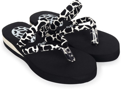 Skytrap Women Stylish Comfortable and Trending Cross Strap Flip Flops Flip Flops(Black , 6)
