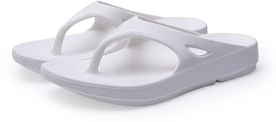 Feel alive Men Flip Flops(Grey , 8)