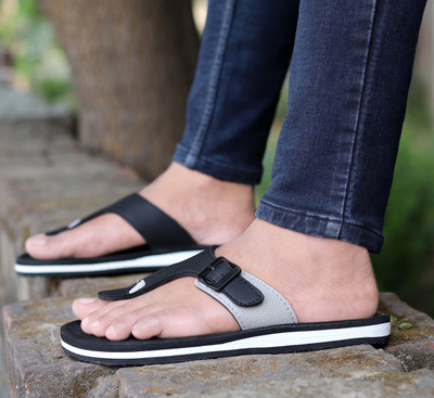 aadi Boys Slip On Slipper Flip Flop(Black ,)