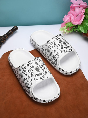 SCETTRO Men Slides(White , 7)