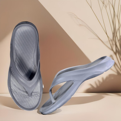 KNIEVL Men Flip Flops(Grey , 6)