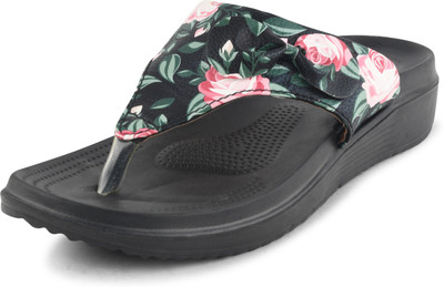 SUPERMET Women Flip Flops(Black , 5)