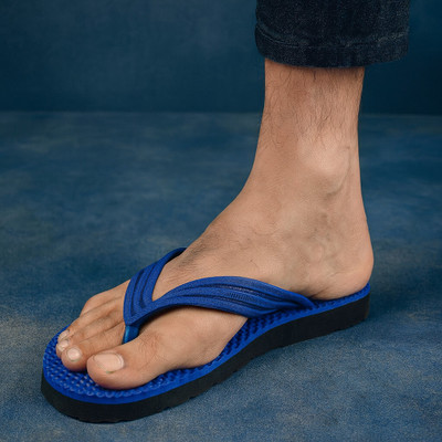 PODDAR Men Lightweight Comfortable Daily Wear Slippers Flip Flops(Blue , 7)