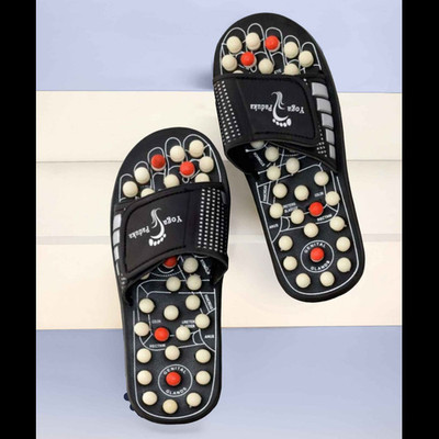 Vornexa Men Slippers(Black , 8)