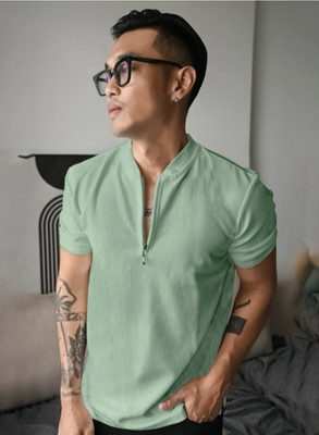 HOOKNEER Solid Men Mandarin Collar Green T-Shirt