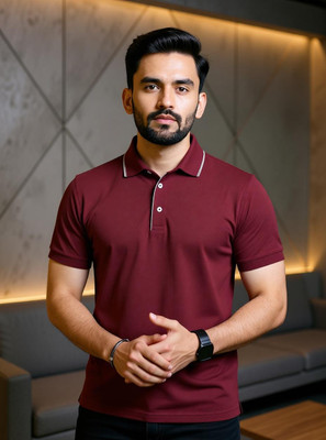 KAJAR Solid Men Maroon T-Shirt