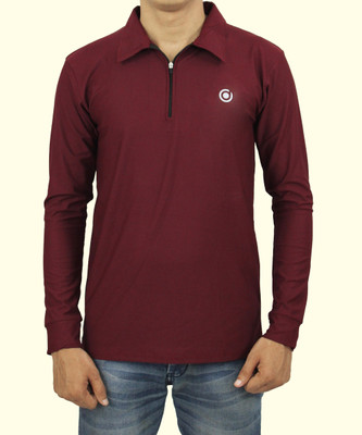 Ayvina Solid Men Zip Neck Maroon T-Shirt