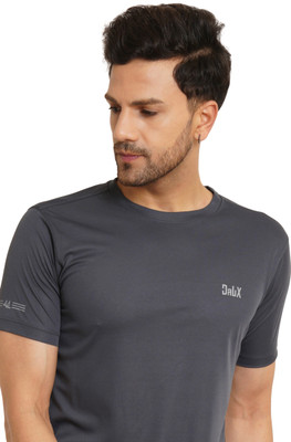 Priyashi Solid Men Round Neck Grey T-Shirt