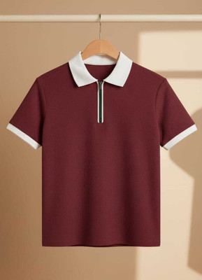 QOWL Self Design Men Zip Neck Maroon T-Shirt