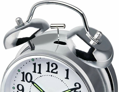 ONEKLIK Analog Silver Clock