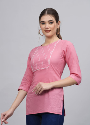 Dinaya Women Printed Cape Top Kurta(Pink)
