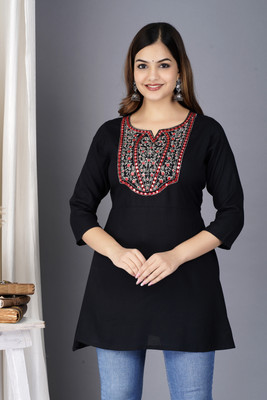 Light Daisy Women Embroidered Straight Kurta(Black)