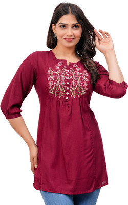 VSUNDRA Party Embroidered Women Maroon Top