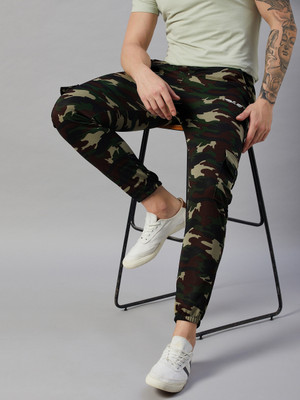 Chrome & Coral Printed Men Green Track Pants
