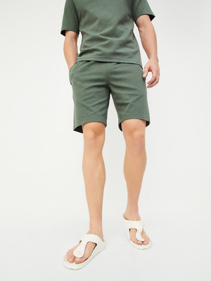 MAX Solid Men Green Basic Shorts