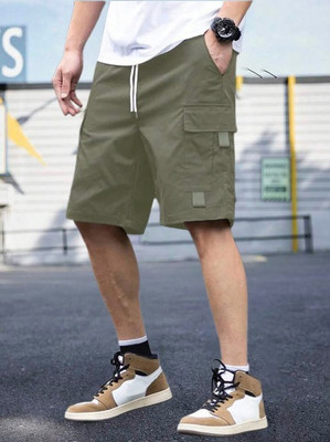 Pitzz Solid Men Green Cargo Shorts