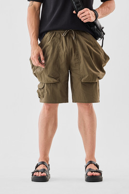 Snitch Solid Men Green Cargo Shorts