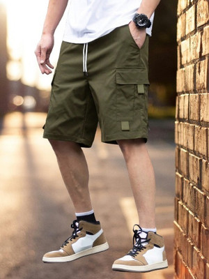 Pitzz Solid Men Green Cargo Shorts