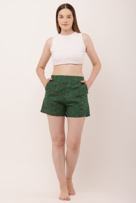 Gwadi's Striped Women Dark Green Regular Shorts