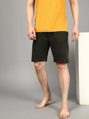 Roadster Solid Men Green Regular Shorts