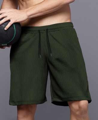 TRIPR Solid Men Green Regular Shorts
