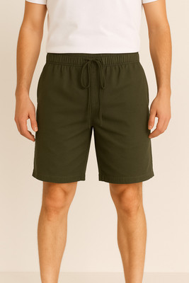 DClub Solid Men Green Basic Shorts