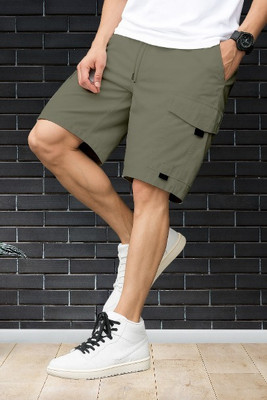Pitzz Solid Men Green Cargo Shorts