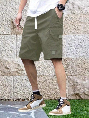 Pitzz Solid Men Green Cargo Shorts