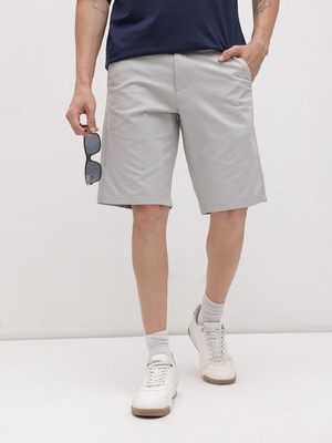 Roadster Solid Men Grey Chino Shorts
