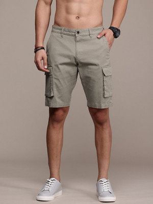 Roadster Solid Men Green Cargo Shorts
