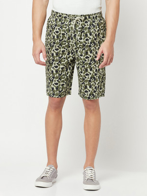 CRIMSOUNE CLUB Military Camouflage Men Green Regular Shorts