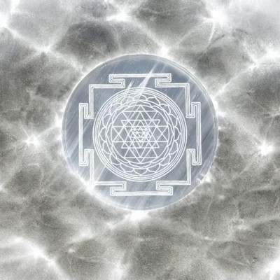 VIBESLE Selenite Charging Plate for Charge Crystal & Remove Negative Energy Decorative Showpiece  -  10 cm(Stone, White)