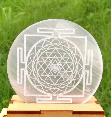 GREENBURG Selenite Charging Plate engraved Shri Yantra for Reiki healing and Decoration. Decorative Showpiece  -  8 cm(Crystal, White)