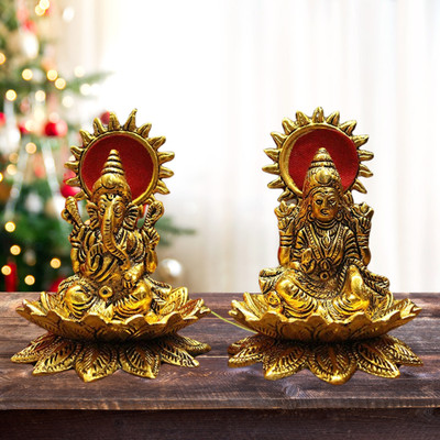 sanskaari Lakshmi Ganesh Seated on Lotus / Laxmi ganesh idol /Ganesha Laxmi/Brass Statue Decorative Showpiece  -  10 cm(Metal, Gold)
