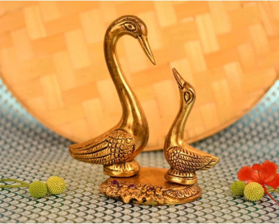 Nitya handicraft Kissing Swan/Duck Set Statue for Home Table Office Gift for Anniversary Birthday Decorative Showpiece  -  14 cm(Metal, Gold)
