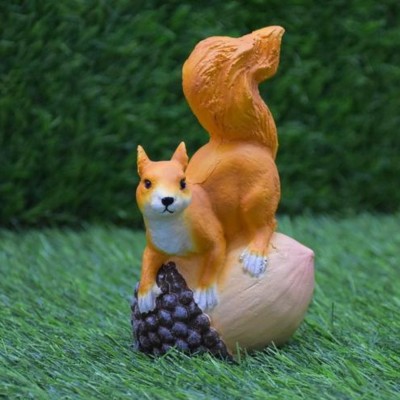BBA ENTERPRIWSES Squirrel Sitting On Pine Cone / Classy Showpieces Collectibles,Home and Office Decorative Showpiece  -  15 cm(Resin, Multicolor)