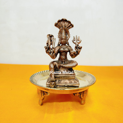 RAMA METAL COPPER KARUMARIAMMAN IDOL & BRASS CHOWKI STAND | MARIAMMAN STATUE Decorative Showpiece  -  7 cm(Copper, Copper)