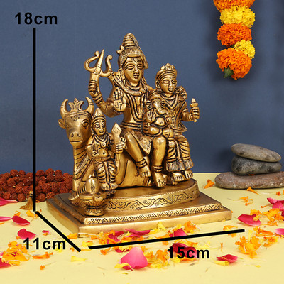 utsavicraft Traditional Lord Shiva Along with Parvati Ganesh Kartikeya on Nandi Idol Decorative Showpiece  -  18 cm(Brass, Gold)