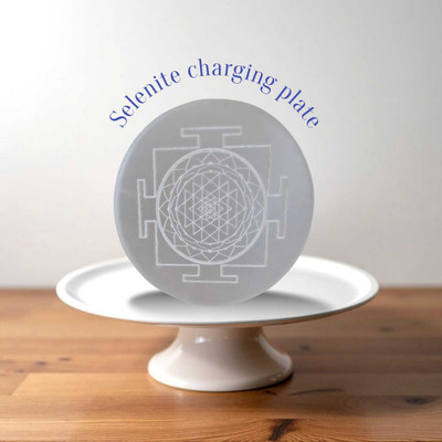 SWARACRYSTAL Selenite Charging Plate Engraved Symbol for Reiki Healing White (Shri Yantra) Decorative Showpiece  -  8 cm(Crystal, White)