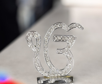 Uniqon Metal Sikh/Punjabi Ek Onkar Idol for Gifting, Home/Office And Car Dashboard Decorative Showpiece  -  6 cm(Metal, Silver)